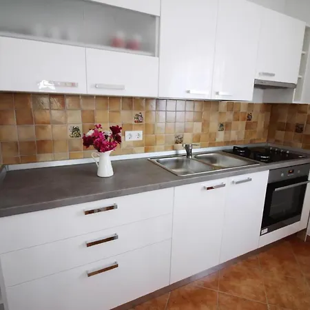 Holiday home Anna Premium Mit Meerblick Und Garten Porec